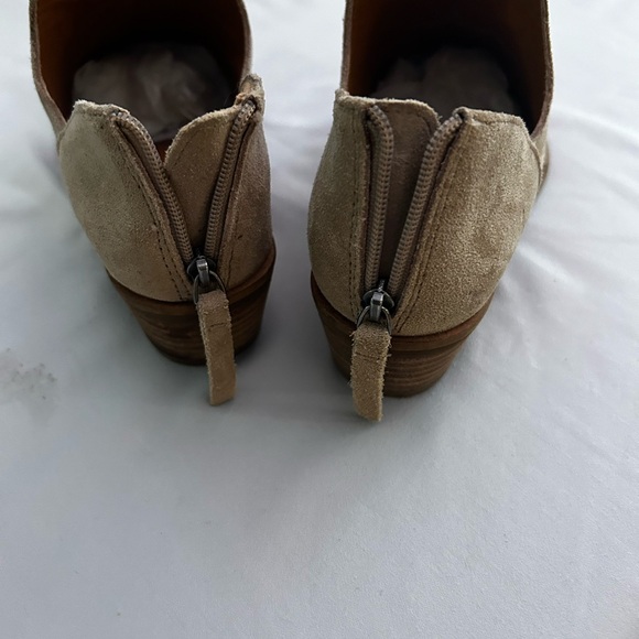 Lucky Brand Suede Tan Ankle Boot Sz 6 1/2 - Picture 7 of 9